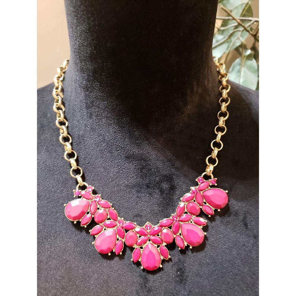 Gold Tone Teardrop‎ Faceted Fuchsia Pink Acrylic Bead Fashion Bib Necklace